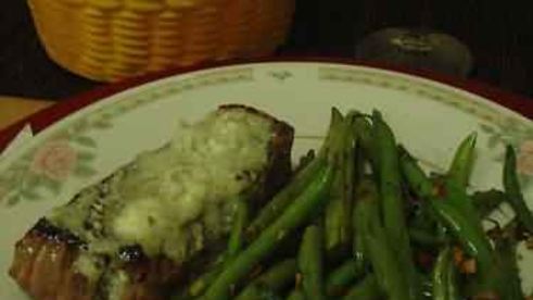 говядина под соусом рокфор