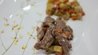 Говядина запеченная с овощами