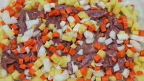 говядина запеченная с овощами