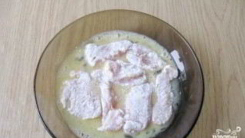 куриная грудка в панировочных сухарях