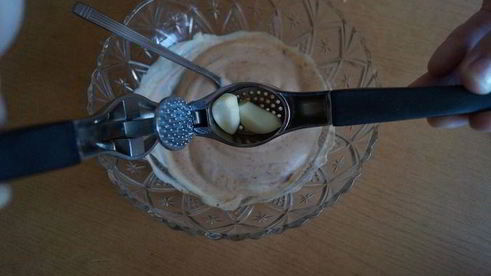 куриные бедрышки с ароматными картофельными ломтиками