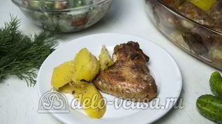 Куриные крылышки с картошкой в духовке