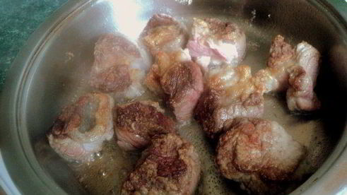 мясо в темном пиве