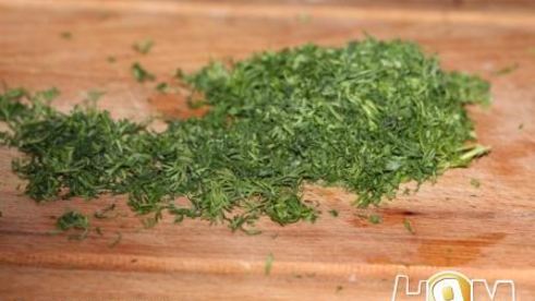 свинина под соусом из голубого сыра и грибов