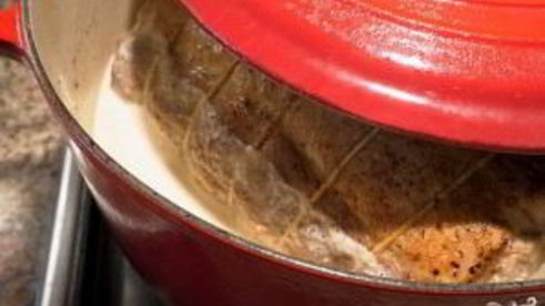 свинина, тушенная в сливках