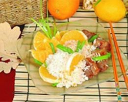 Свинина жареная с рисом и апельсинами