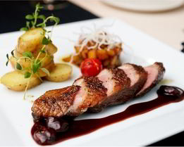 Утиная грудка в красном вине