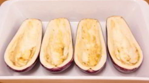 баклажаны, фаршированные гречкой, грибами и беконом