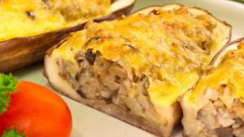 баклажаны, фаршированные гречкой, грибами и беконом
