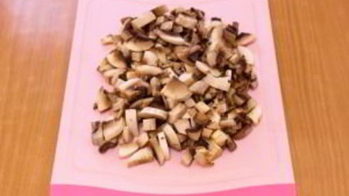 баклажаны, фаршированные гречкой, грибами и беконом