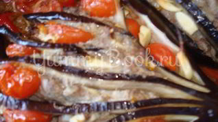 Баклажаны фаршированные овощами и фаршем