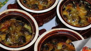 Баклажаны с курицей в горшочке