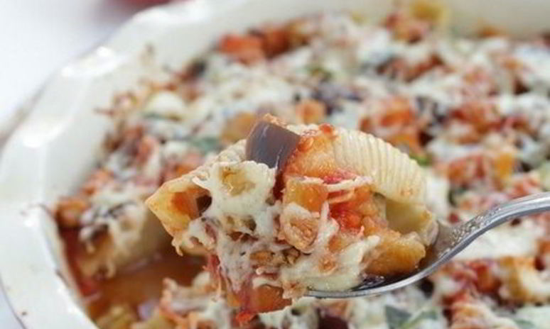 Рецепт фаршированных конкильонь с баклажановым соусом