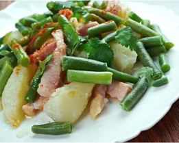 Фасоль с беконом