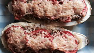 Кабачки, фаршированные гречкой