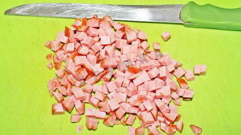 кабачки с колбасой и сыром