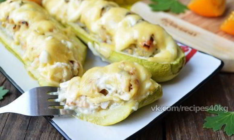 Рецепт кабачков с курицей и яблоком