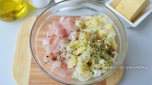 кабачки с курицей и яблоком