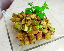 Кабачки с ореховым соусом