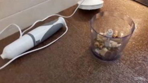 кабачки с ореховым соусом