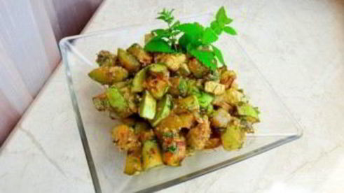 кабачки с ореховым соусом