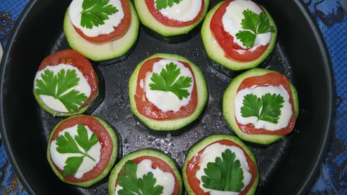 кабачки с помидорами