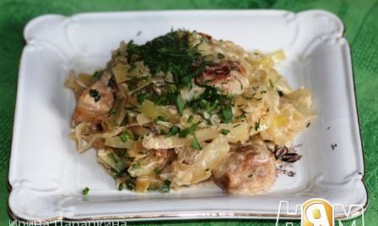 Рецепт капусты тушеной со свининой в сметане