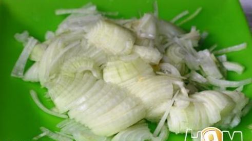 капуста тушеная со свининой в сметане