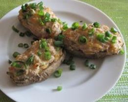 Картофель фаршированный тунцом