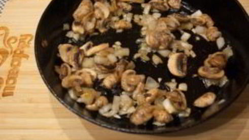 картофель, тушеный с грибами