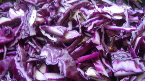 красная капуста с бальзамическим уксусом и клюквой