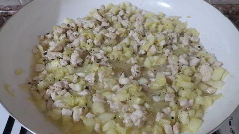 круглые цукини, запеченные с курицей и лабне