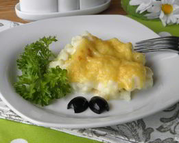 Цветная капуста под сырным соусом