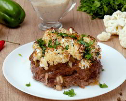 Цветная капуста с мясом и соусом бешамель