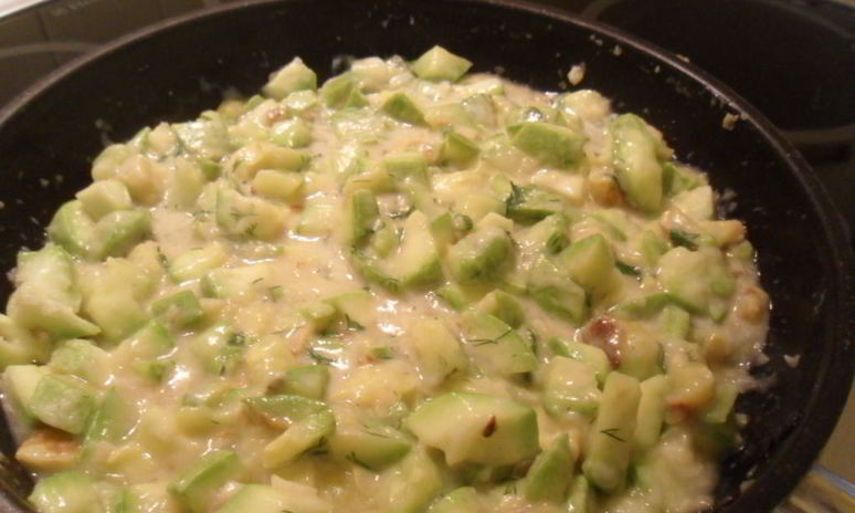 Рецепт тушеных кабачков со сметаной