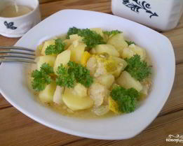 Тушеные овощи кусочками