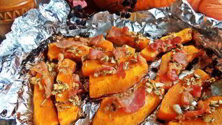 Тыква, запеченная с беконом