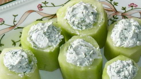 закусочные фаршированные огурцы свечи