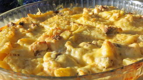 запеченный картофель с рыбой и грибами