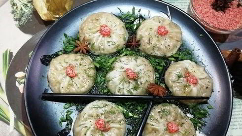 гедза с паштетом из тунца и куриной печенью