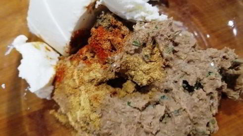 гедза с паштетом из тунца и куриной печенью