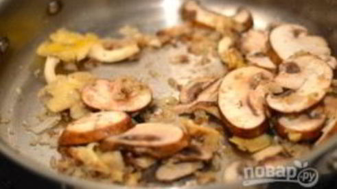 куриная печень с грибами в сливочном соусе