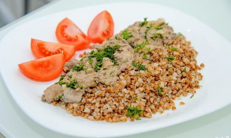 Рецепт куриной печени с грибами в сметане