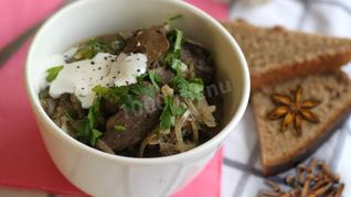 Куриная печень с луком в мультиварке