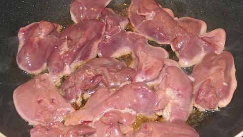 куриная печень с яблоками