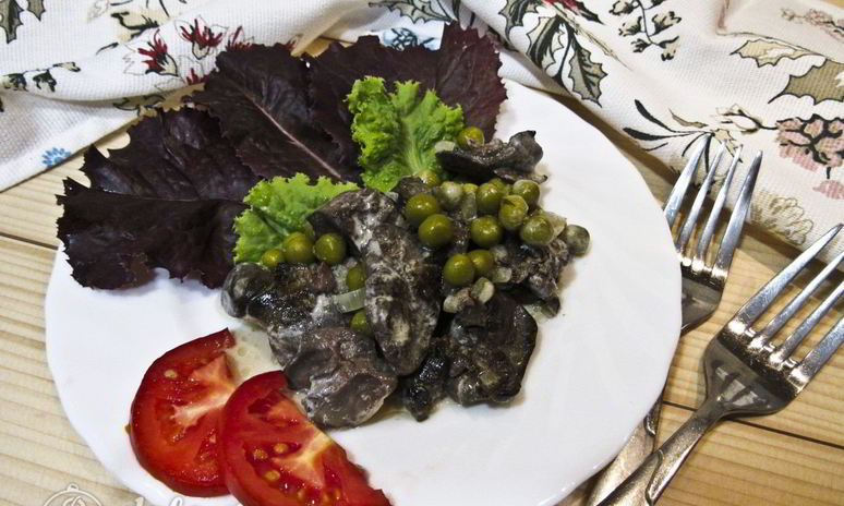 Рецепт куриной печени с зеленым горошком