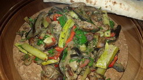 куриная печень, запеченная с овощами