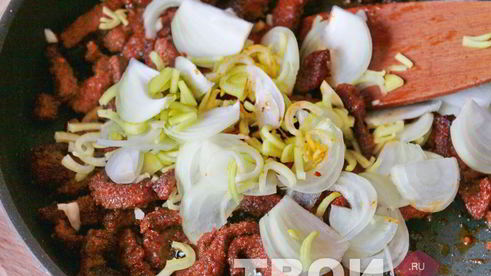 печень говяжья в сметане