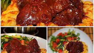 Печень индейки в сливочно-медовом соусе в корзинке из пюре