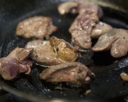 Печень в сметане на сковороде